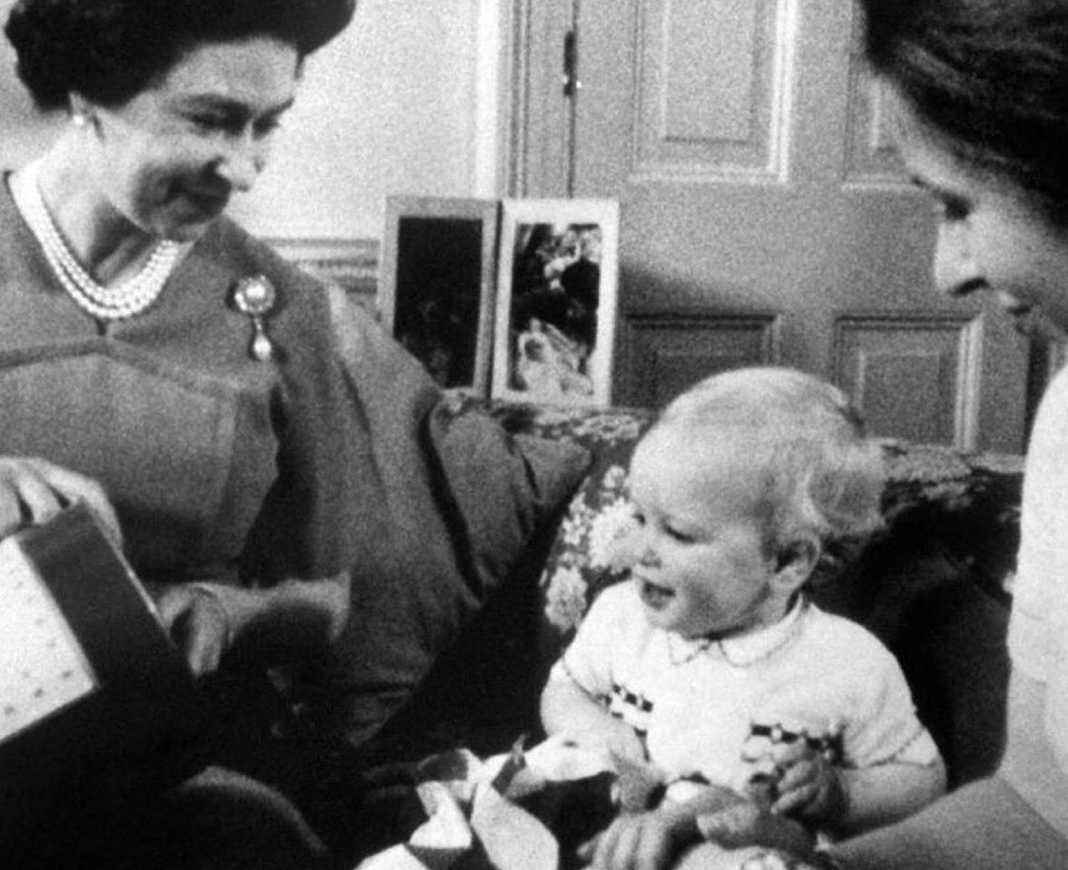 AnneTimwatcher's tweet image. #PeterPhillips 
#PrincessAnne 
#RoyalFamily 

🎂💞 Happy 46th Birthday to Peter!