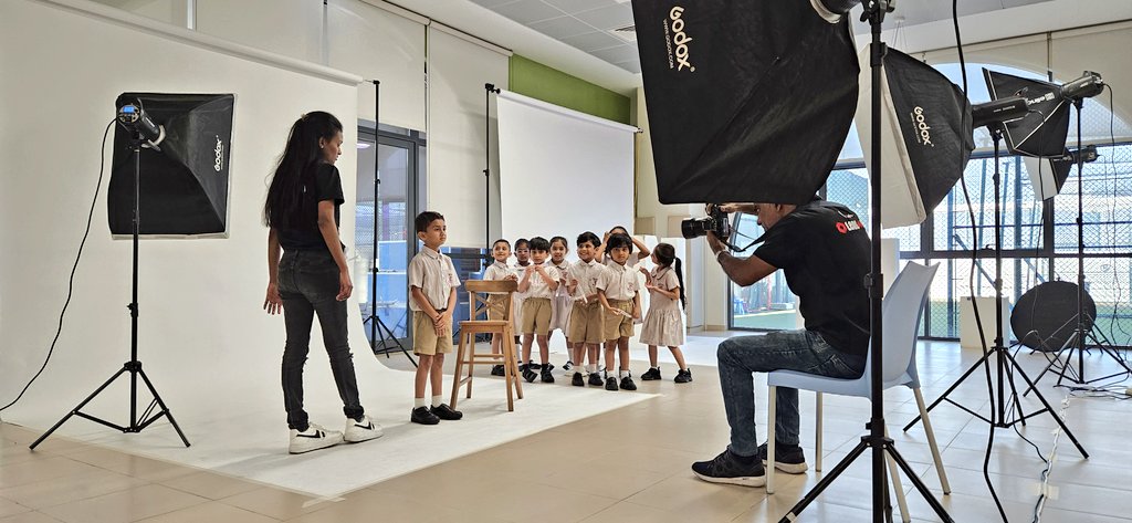 StaceyJudith's tweet photo. It's #ClassPhoto day today and #KG1DCuriousCats😻 is serving some smart poses for the #Lensman camera! 📸 @NMSKindergarten @gemsnms_alkhail https://t.co/VoacR2c75q