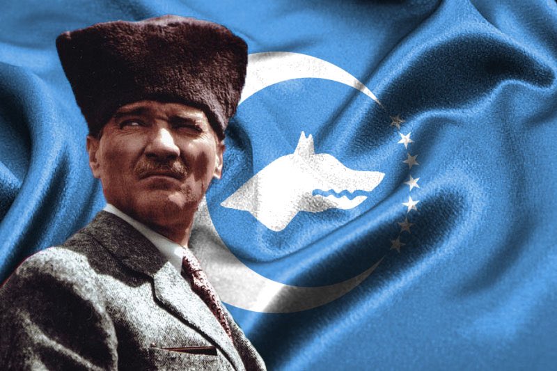 Türkçe selamlaşın,
Türkçe düşünün, 
Türkçe yazın,
Türkçe yaşayın,
Türkçe konuşun,
Türkçe isim koyun çocuklarınıza, 

Bizim başka yurdumuz yok. Yurdunuza, dilinize sahip çıkın.