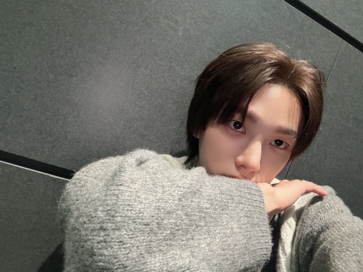 BOYNEXTDOOR_twt's tweet photo. 🐈 💛 🐱 

#BOYNEXTDOOR #보이넥스트도어 #SUNGHO #성호 https://t.co/5SVrIW9kr2