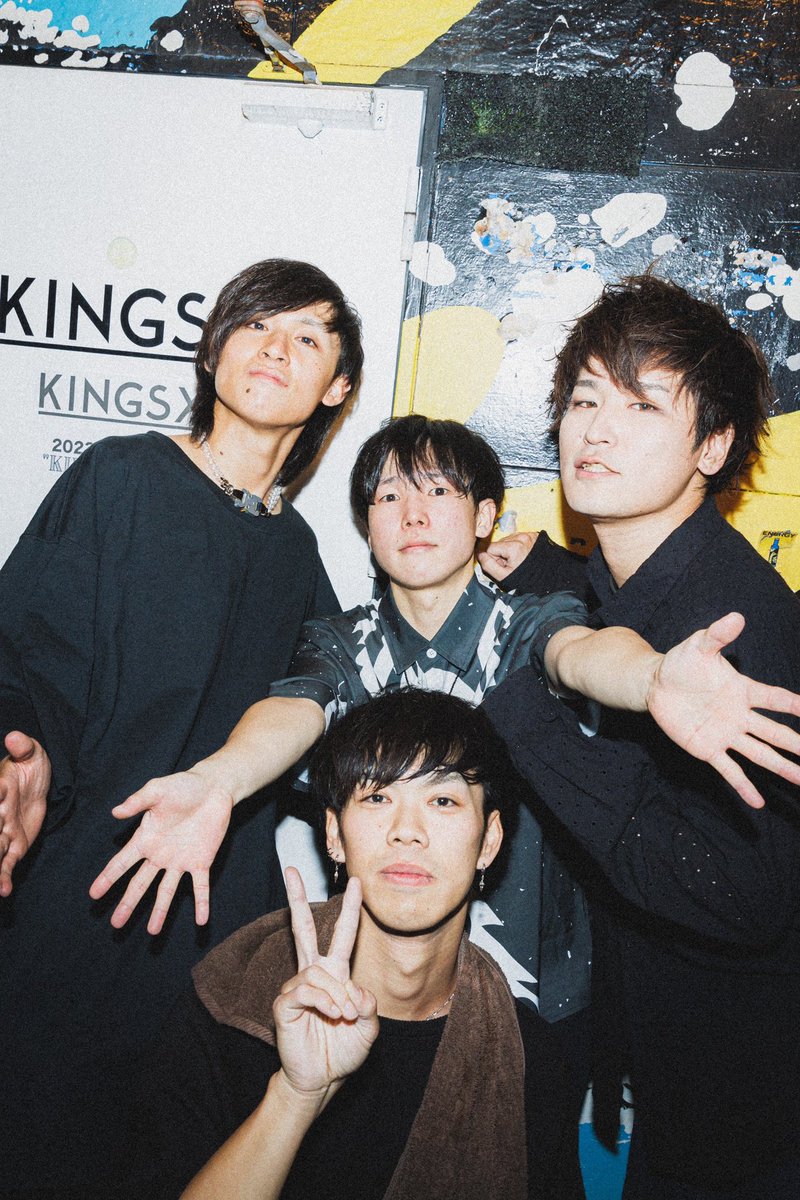 Edna🌙🐺 tweet media