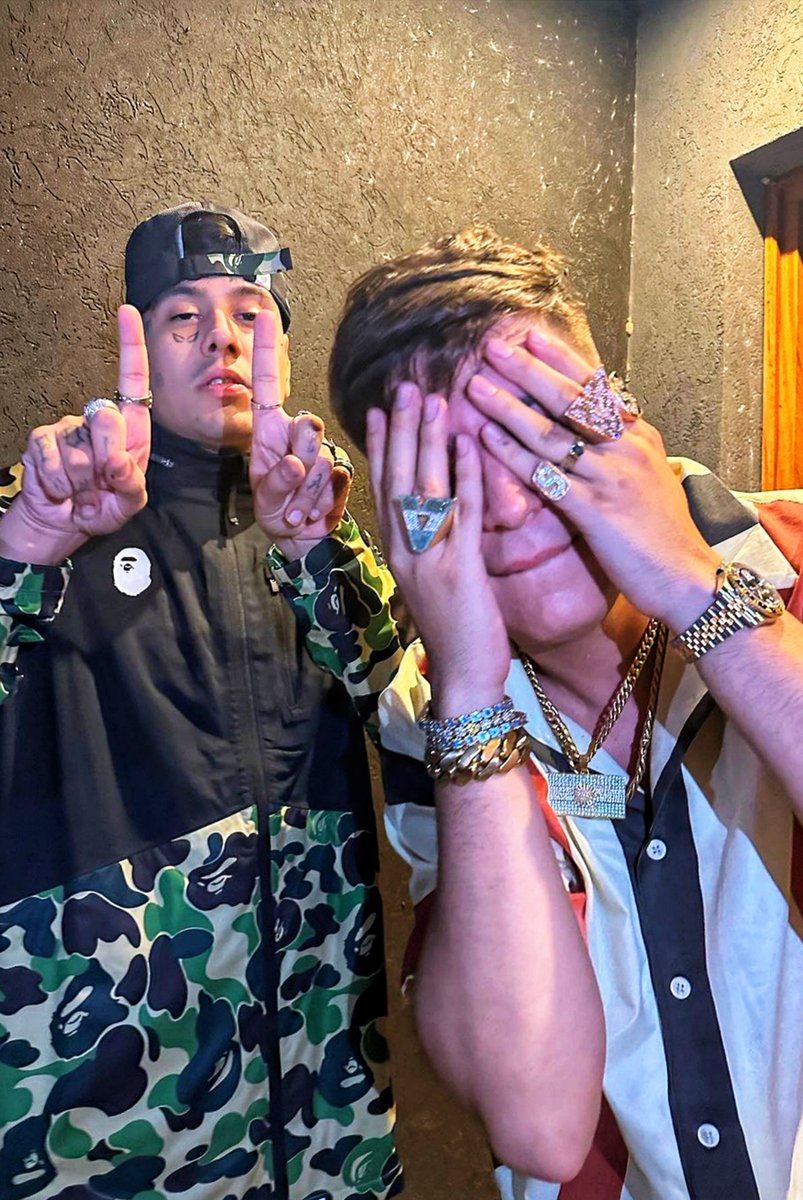 SRfranketooo's tweet photo. los dos referentes mas importantes en el trap argentino (en mi opinión), tienen una amistad increíble 

los amo. https://t.co/RJupoFYPig