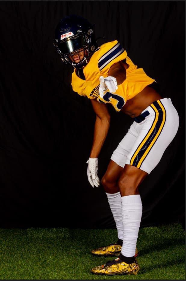 Congratulations <a href="/He12Different/">Jordan Suggs</a> for being named Honorable Mention to the Class 8A IHSFCA All State Team!! #OTOWNPROUD <a href="/ByronGettis/">Koach Byron Gettis Sr</a> <a href="/OTHSFBDC/">Coach Foehrkalb</a> <a href="/otownathletics/">O'Fallon Athletics</a>