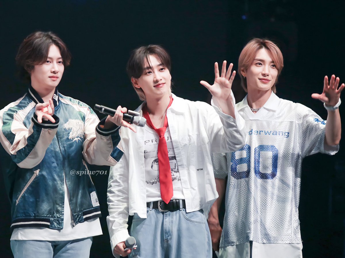 b1__0's tweet photo. HeeChul Accident Sequelae
https://t.co/lrluRyLEFT
https://t.co/Ym0PuBLlI8
He is absent from the concert. What happened? Please read this.
#superjunior #suju #sj #elf #leeteuk #heechul #yesung #shindong #eunhyuk #siwon #donghae #ryeowook #kyuhyun #sushow #bubble #bbl https://t.co/JmeGe6GDOq