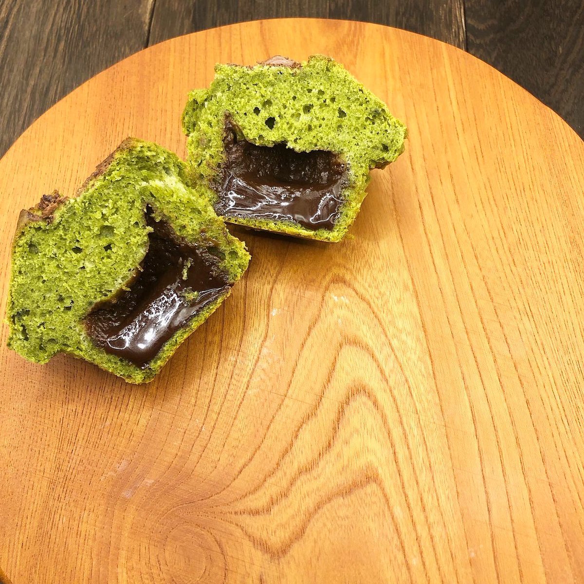 poco_hidaka's tweet photo. 狭山茶ショコラ

緑茶と抹茶を一番おいしい配合でブレンドした当店自慢の埼玉県産狭山茶マフィン

#日高市 #毛呂山 #越生 #飯能 #坂戸 #入間 #川越 #カフェ #焼き菓子 #焼き菓子ギフト #お菓子屋さん #カフェ開業 #マフィン #クレープ #スコーン #パウンドケーキ https://t.co/Ul2b97PG4h