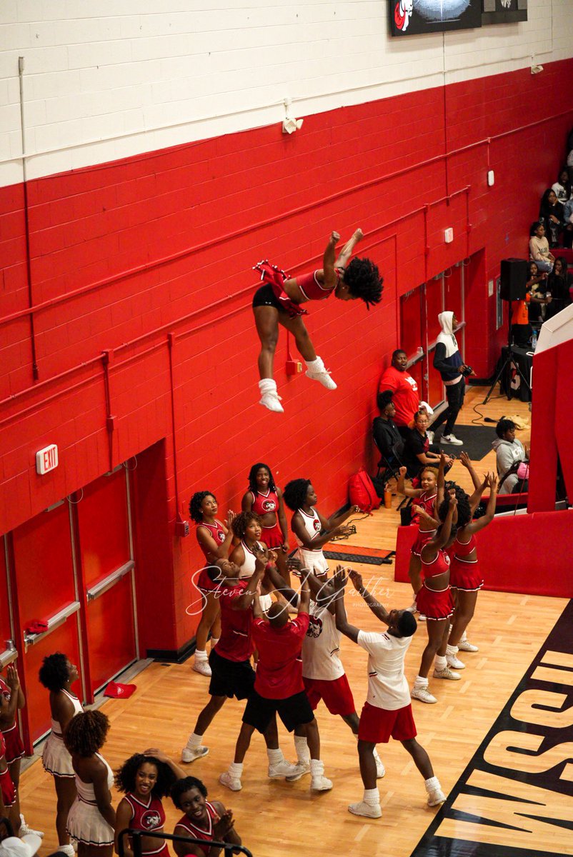 Everywhere you look, there is a <a href="/WSSURAMS/">WSSU</a> in the air 😮‍💨😮‍💨😮‍💨
