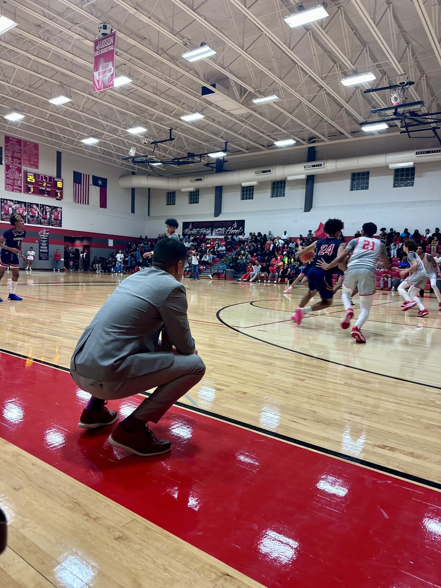 coachsotopop's tweet image. Rockets are up 25-18 in their first game of the year vs the roughriders!  Showing hustle and grit with every possession!! @JISD_ATHLETICS @JISDRocketPride @JudsonHoops1