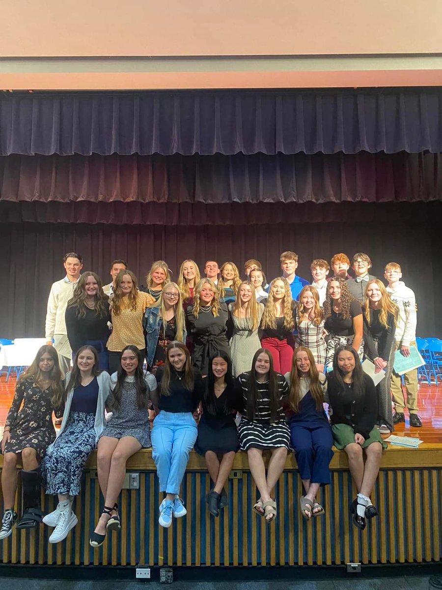 shaffer_ehs's tweet photo. Congratulations to the new NHS members inducted tonight and the returning seniors for their continued academic success. https://t.co/2rEizTnRb9