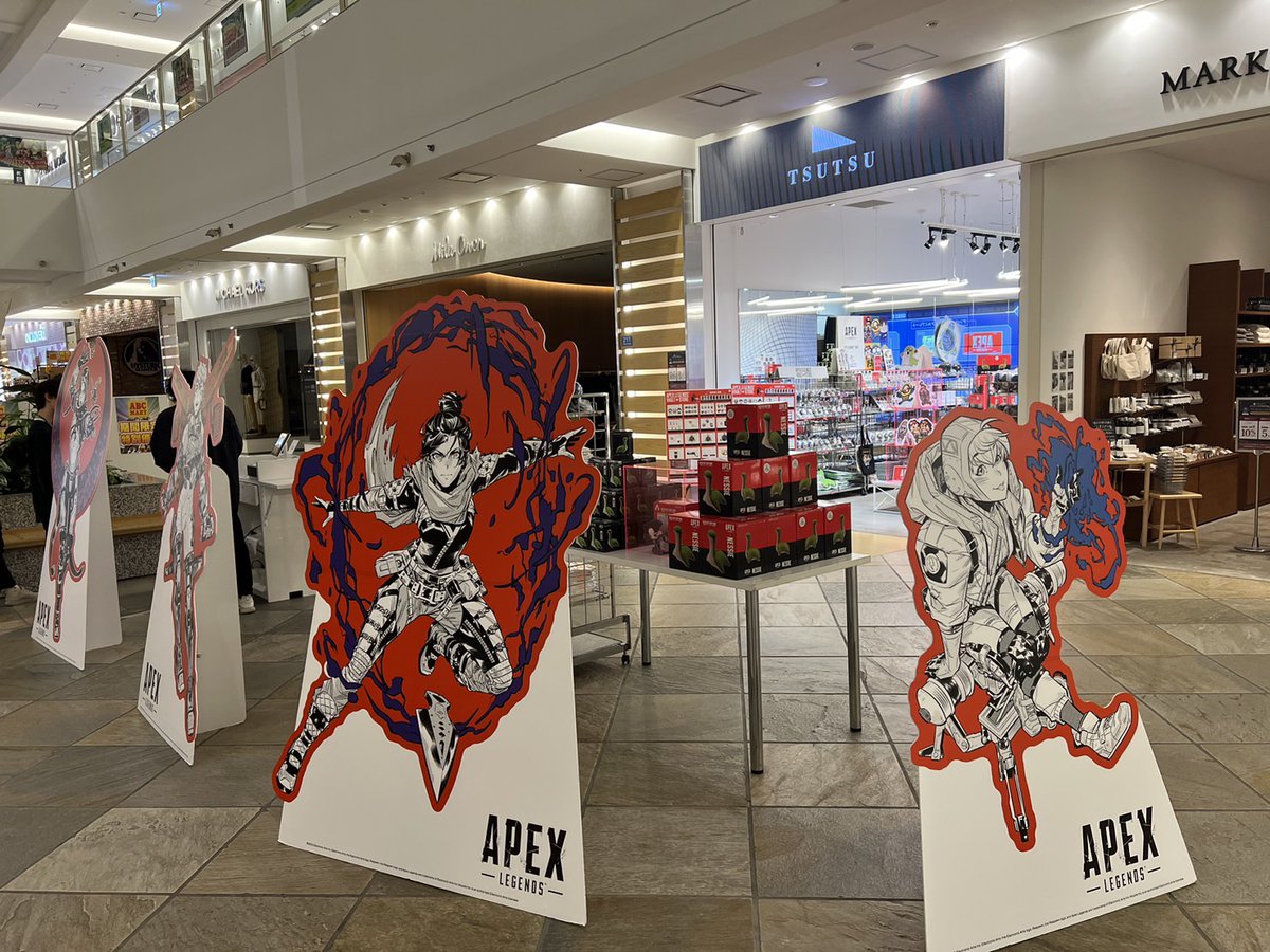 Apex Legends 販売什器 激レア 店舗限定 コレクション ディスプレイ Apex Legends Pop-Up Vault Store - Tokyo Japan - YouTube
