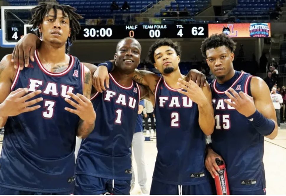 QandASportsZone's tweet photo. FAU men’s basketball puts up 100 tonight in their home opener.  #FAUBasketball #WinningInParadise https://t.co/Mo5Cnxh96t