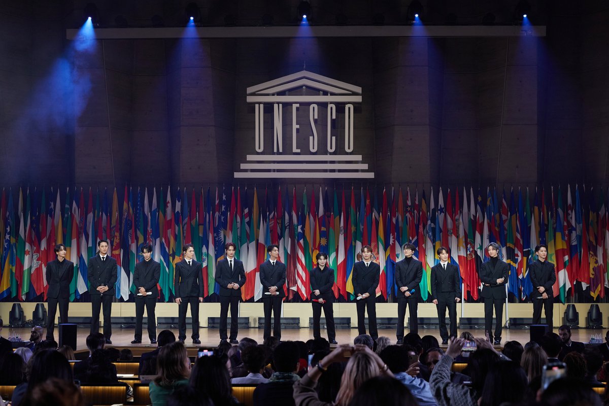 Kpop_Herald's tweet photo. Speaking at @UNESCO, @pledis_17's Jun: "Where there is a friend, there is confidence and courage. The 13 of us got here one step at a time with full support for one another and will continue on." 💎 Here's more: https://t.co/aPF9wxLV8c. #SEVENTEEN #GoingTogether #SEVENTEEN_UNESCO https://t.co/Li7lZE7QRJ