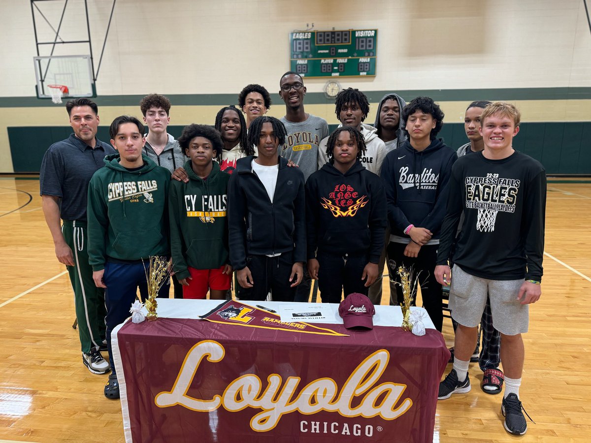 Brayden Young officially signs with <a href="/RamblersMBB/">Loyola Men's Basketball</a> today! We are so proud of the player Brayden has become because of the work he puts in. A tremendous student, player, and teammate. He hasn’t even scratched the surface of his potential! Congratulations!
#TraditionLivesHere