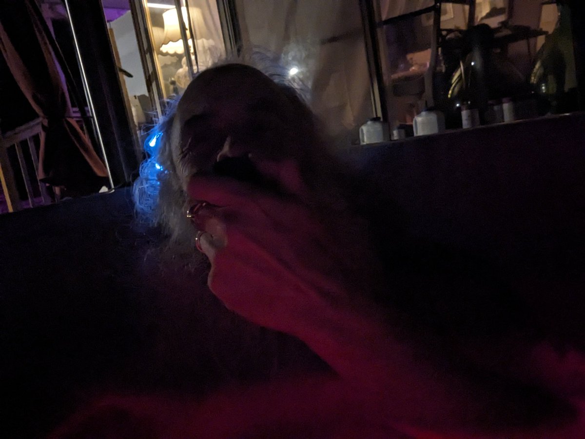 ClarkeBitter's tweet photo. It's time for #Hottubs and #hashish, an absolutely fantastic combination to relax before bed βοΈππͺ΄ #StonerFam
Had some great conversations about the future today, and it involves you! Yes, all of you! Time to chill out and #BakeNFlake #CannabisCommunity #CannaLand https://t.co/cJOMTaLD5q