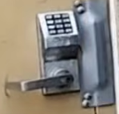 eclipsedave's tweet image. Which make and model #lock is this? And is it susceptible to a magnet exploit? #locksport #locksmith