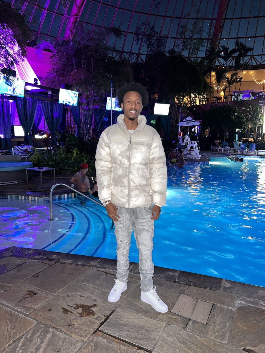 Hussle⛹🏽‍♂️ tweet media