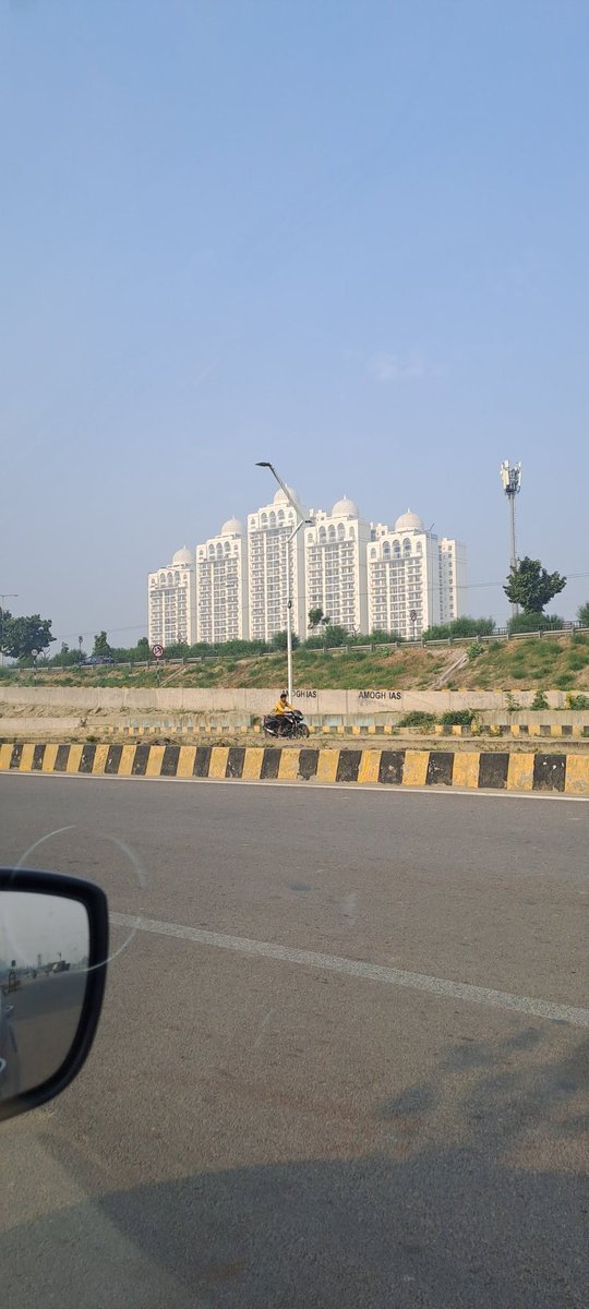 vimalpratap's tweet image. Guess the picture? Lucknow