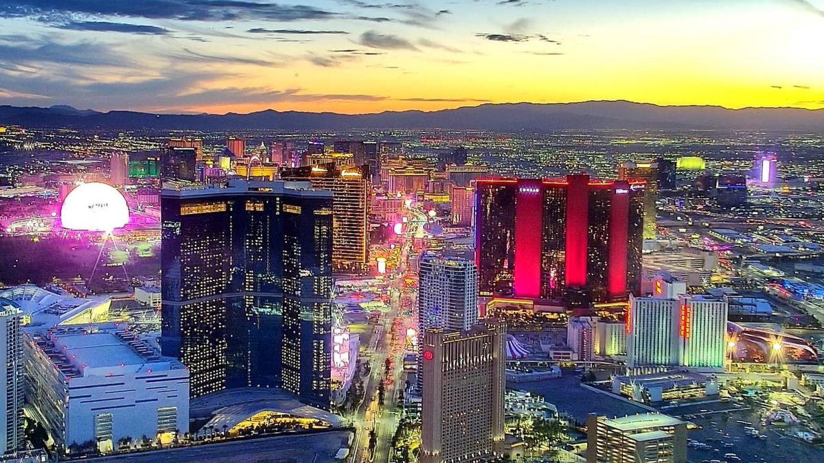 TeddFlorendo's tweet photo. This looks like a painting. Everything changes tomorrow so join us on #8NN for the latest on your #MostACCURATE Forecast
#WeatherNow #TeddSaid #LiveLocalNow @8NewsNow https://t.co/Ia4scxLnQE