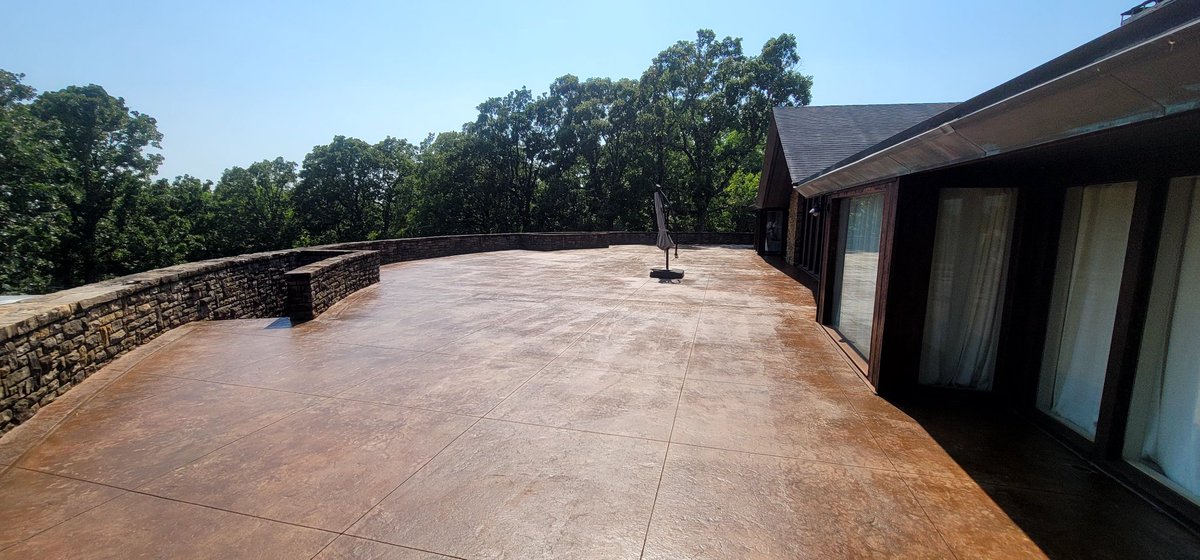This patio needed minor repairs and a color touch up. A mixture of brownstone and western saddle sprayed 50:1 to achieve the requested color. Lastly, a high solids uv stable solvent based sealer to protect for years to come. #stainedconcrete #epoxyflooring