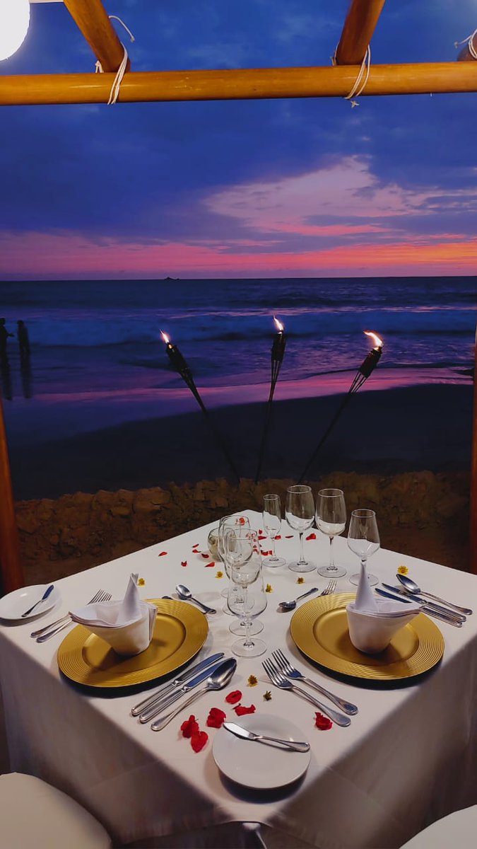 🥰 𝗠𝗼𝗺𝗲𝗻𝘁𝗼𝘀 𝗾𝘂𝗲 𝗿𝗲𝗰𝗼𝗿𝗱𝗮𝗿á𝗻 𝘁𝗼𝗱𝗮 𝗹𝗮 𝘃𝗶𝗱𝗮..Recuerda que durante tu estancia puedes solicitar nuestro servicio de cena romántica y celebrar a tu persona especial🥂. 🥰.  #sientelabrisa