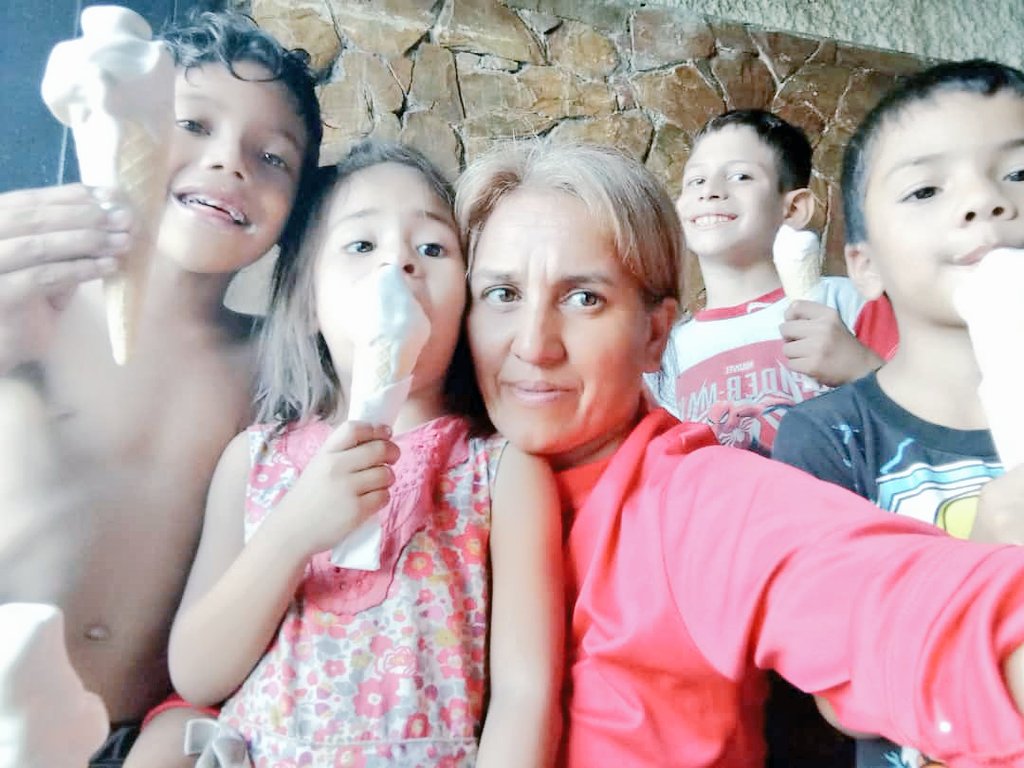 freckled_'s tweet photo. momentos de felicidad 🎉 https://t.co/rGJUhMMtKx