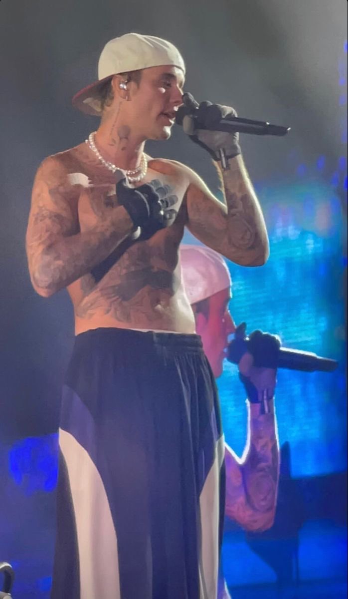 valdbizzle's tweet photo. según rumores justin bieber planea un tour para el 2024 y yo pienso en esta sensación 😭 https://t.co/EStXq4vfid