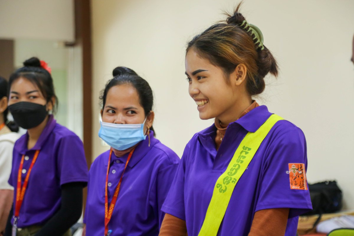 WaterAidCam's tweet photo. Water, sanitation and hygiene (#WASH) refresher training in Factory. 

#WaterSanitationandHygiene | #WASHinFactroy | #BehaviorChange

📷 WaterAid/ Phourngkev Yangny https://t.co/G2Y9SzAEyr