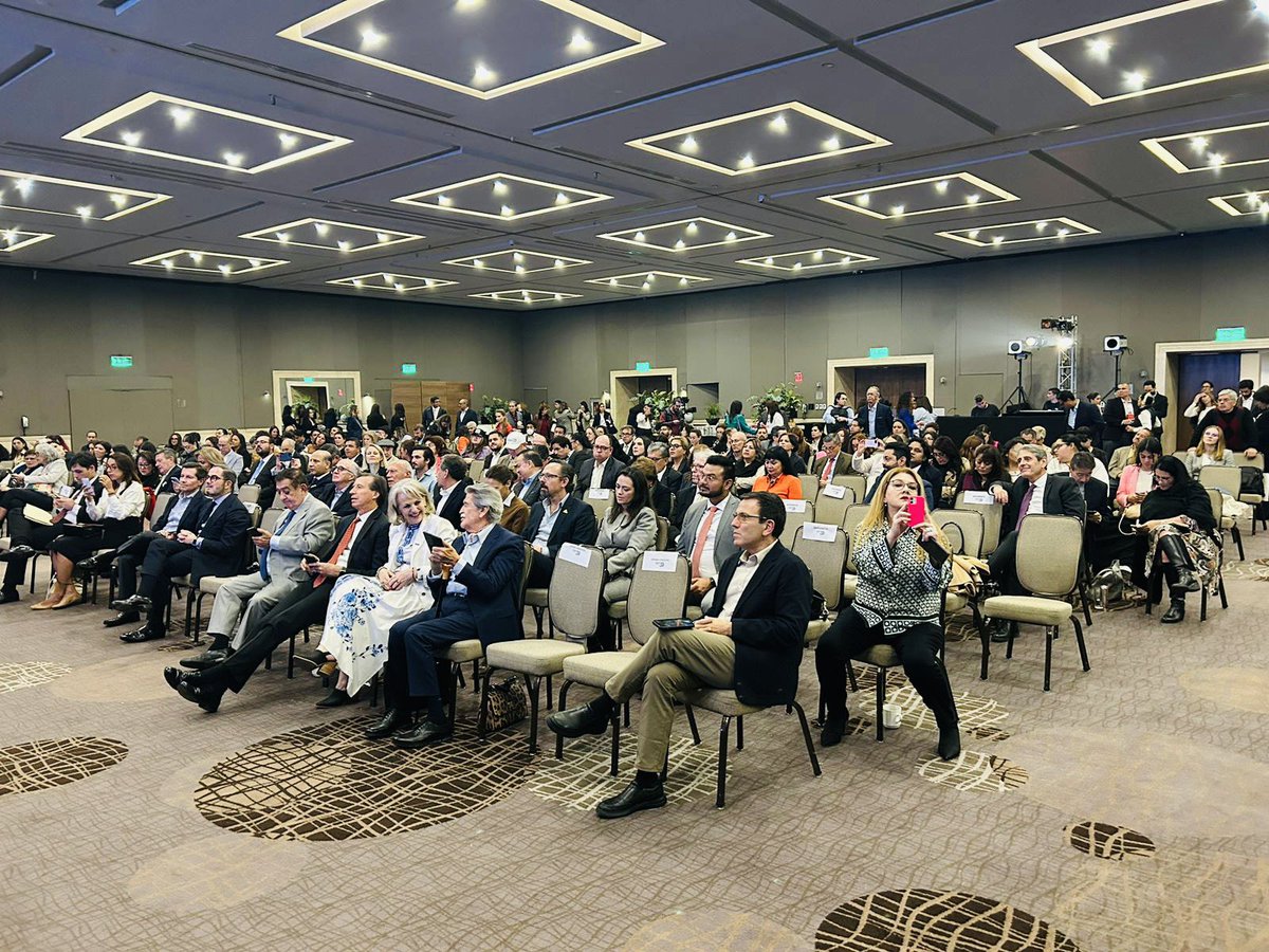 EmbEspMex's tweet image. Nuestro Embajador, Juan Duarte, ha participado hoy en el 35 Consejo Nacional Empresarial Turístico donde se han presentado acciones para potenciar el sector turístico en México. 
#cnet #turismo 🇲🇽🇪🇸