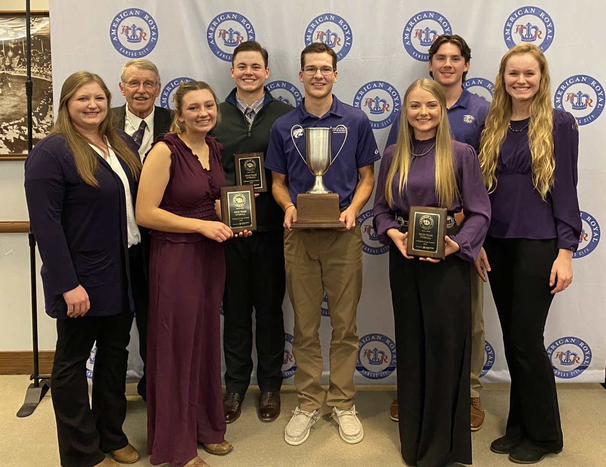 Breaking:
Kansas City National Champs
Next stop, Chicago 🏆 

Scored team: Renae Sinclair (1), Landon Trout (2), Quinten Bina (3)

Alternates: Molly Kane, Joel Bryan
Coaches: Rachel Veenstra, Sarah Frye, Kevin Donnelly