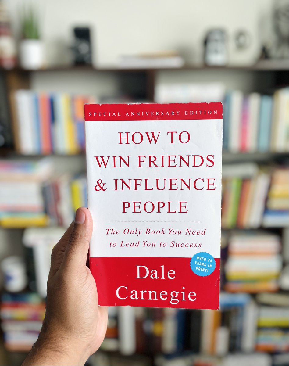 readswithravi's tweet photo. 5 books to improve your Communication Skills 🧵

1) How to Win Friends & Influence People by Dale Carnegie  

A life changing book for building and improving positive and successful relationships with people in all areas of your life. A guide to life.