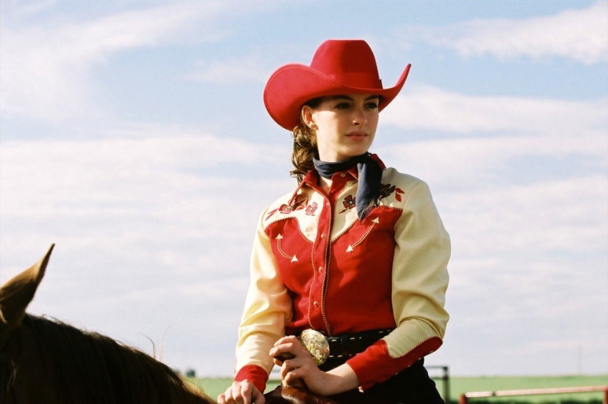 chiweethedog's tweet image. people don’t talk enough about how amazing Anne Hathaway looked in Brokeback Mountain