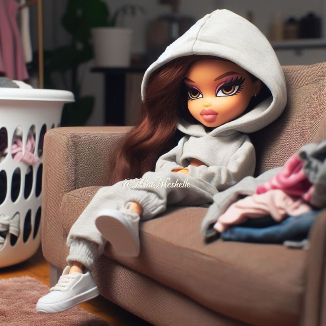 teena_thach's tweet photo. me all winter in cute sweat sets https://t.co/OFSUpZA8yV