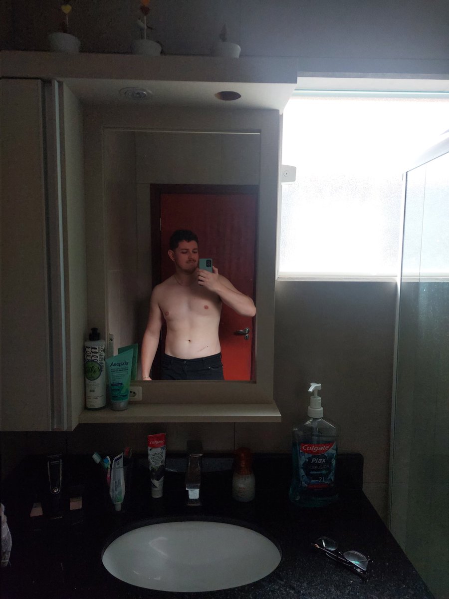 jaimonstra's tweet image. lembrei q fiquei gostoso nessa