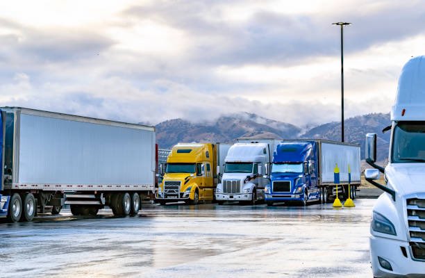 ptagtrucking's tweet image. Owner Operators are the heart and soul of Trucking, powering our country and local economies. Use an #OwnerOperator to ship your products on Small Business Saturday, November 25. Together, we can make a difference for the vital small businesses that make our neighborhoods thrive.