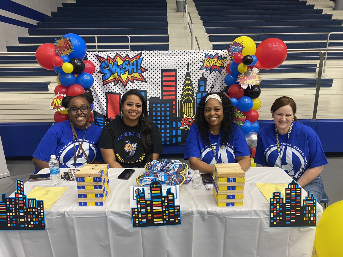 TaomiDavis's tweet photo. Our Hornets 🐝  at the CVISD Literacy Extravaganza! Reading 📖 is to the mind what exercise 💪🏽 is to the body. #HornetNation https://t.co/MjJMBb5TmT