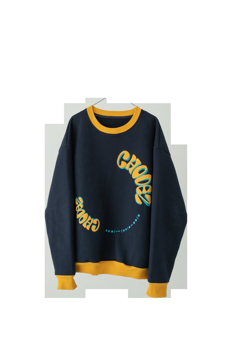 kazuyanaraki's tweet photo. 【オーバーカレッジトレーナー】
Color: Navy / Gray
Size: S / M
発泡プリントのロゴが可愛いし
なんとポケットもついてる!便利😆👍
記事は厚手でしっかりめ、裏起毛ではないので、シーズン幅引く着れちゃいます✨️
https://t.co/i8AdJn5QxV
#chodez #chodez4thcollection https://t.co/niMHlAwjP5