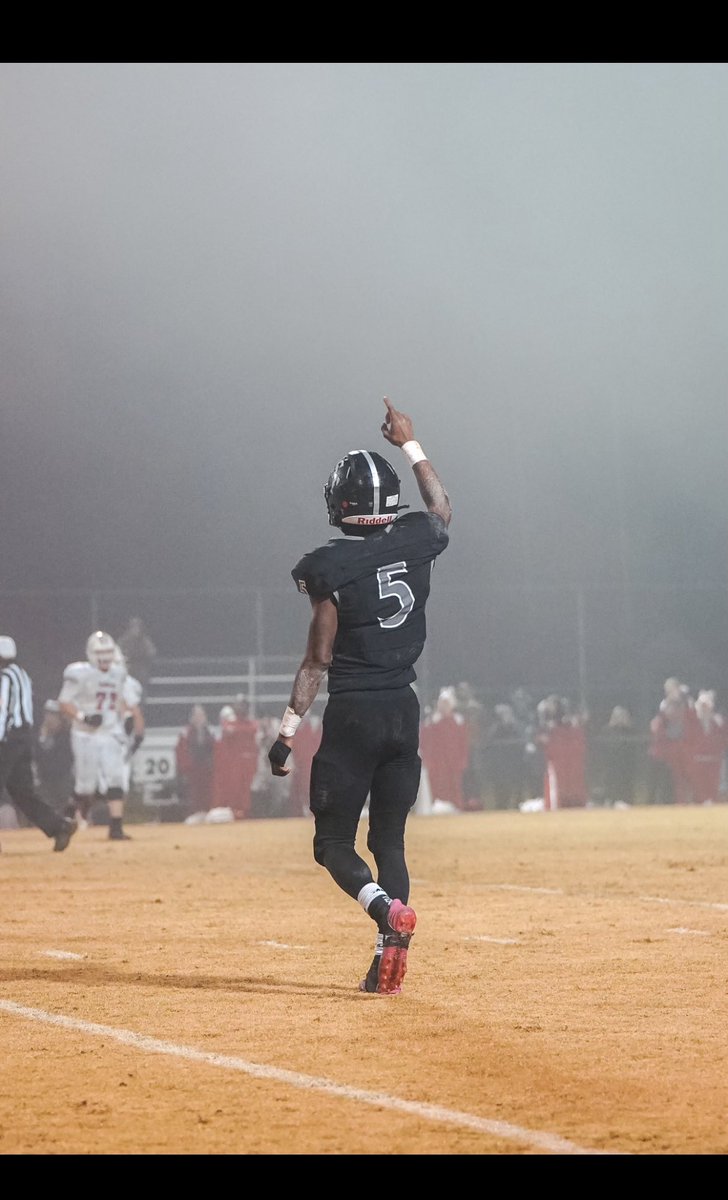 Zion Roach tweet media