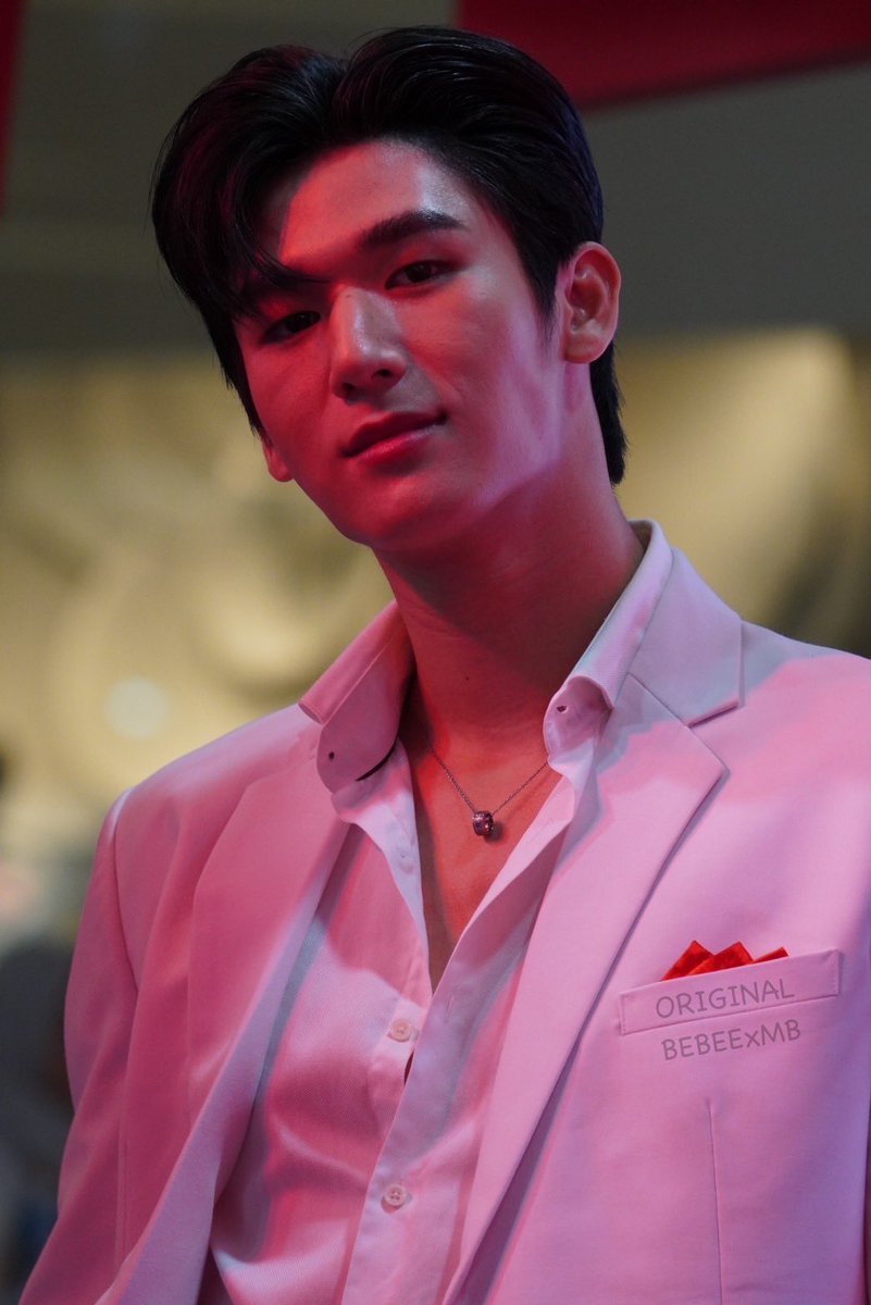 รูปนี้ยังเปิดประมูลอยู่นะ พวกแม่ปลอมๆใส่ราคาถึงไหนแล้วนะ ไม่งั้น มัมหมาไม่ขายแล้วนะ 😂

#มอสหลงแปดแสนขอเป็นแฟนได้ไหม

ᐧ༚̮ᐧ #moslhong εїз
✧ <a href="/mos_psl/">moslhong</a> ✿
♡̩͙  #MosBank ✧
ᙏ̤̫͚ #BEBEExMB ꔚ