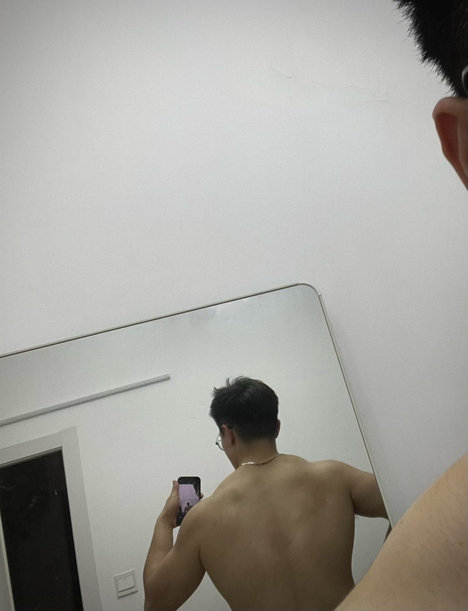 fane_steven's tweet photo. 最近专心健身，很久没有xsh了… https://t.co/AhiDxEOMHk