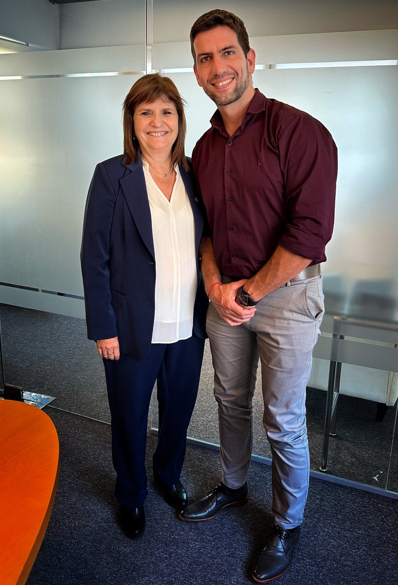 manuelquintar's tweet image. Me reuní con @PatoBullrich y me manifestó su apoyo incondicional a nuestro espacio en Jujuy! Valoro mucho ese gesto de parte de la maxima referente nacional de #CAMBIEMOS , haciendo honor al nombre de su frente, el verdadero cambio es con @JMilei