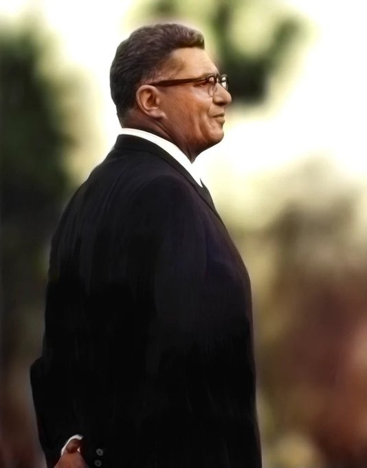 "If you cheat yourself in practice, you'll cheat yourself in a game; and if you cheat in a game, you'll cheat yourself for the rest of your life."
―Vince Lombardi #TheLeadersMind 🏆 #Leadership 

📚  amazon.com/Leaders-Mind-P…