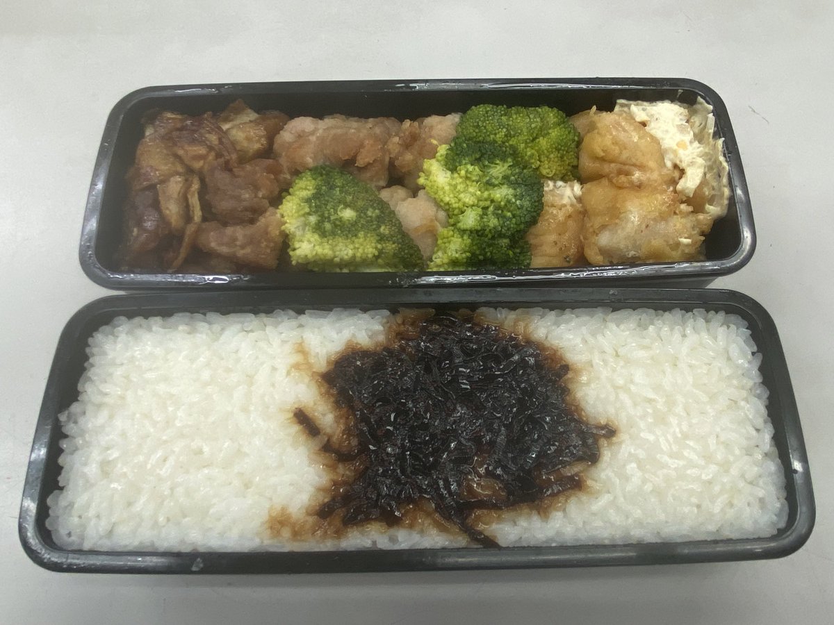 今日の🍱
ごぼうのうま煮　チキン南蛮　唐揚げ
🥦　梅干し　昆布
昨日の🏥の診断により来週はついに親知らずを抜く事になりました(>_<)初めてなのでめっちゃ怖い((((；ﾟДﾟ)))))))
#今日のお弁当　#エオルゼア弁当部