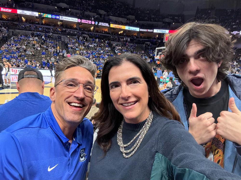 cotepka's tweet photo. #gojays Beat Iowa! https://t.co/vaDBNcKJbW