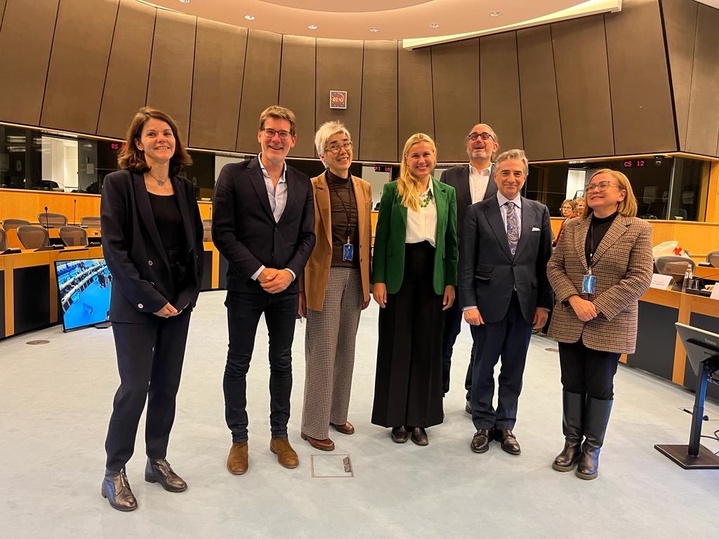 We have a deal on #methane! Agreement reached at the #trilogue on a regulation to track & reduce #energy sector #methane emissions in Europe & in our global supply chains. Crucial step in delivering the #EUGreenDeal & reducing our net GHG emissions by at least 55% by 2030.