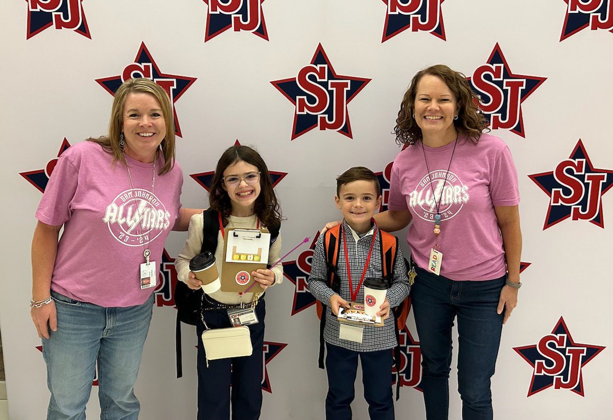 ErickaHamilton0's tweet photo. Last Friday was the day that kids Rule the School @PISDJohnsonElem! This dynamic brother and sister duo were the official library staff for the day! They rocked Bookfair preview day!! Hired! What a fun day! @PISD_Libraries #ProsperProud
#JohnsonAllStars https://t.co/5ES6m6DGzN