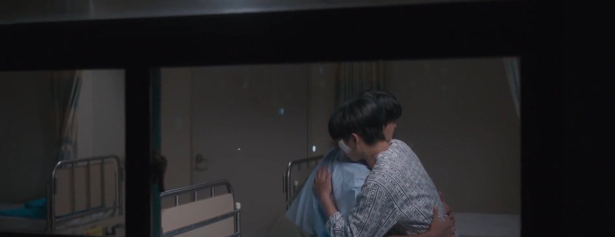 kdramabreak's tweet photo. A bittersweet end for #TwingklingWatermelon. Left me crying and smiling, the journey was fun. YiChan still becoming deaf made the ending better for me, life isn't all sunshine and rainbows...

"Viva la Vida. Long live life"
Thanks for the memories 🖤
#TwingklingWatermelonEp16 . https://t.co/ZrObi50o3B