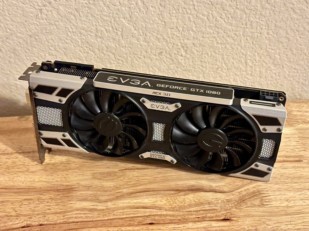 CircuitLord's tweet image. To this day this is still the coolest looking graphics card I’ve purchased

RIP evga