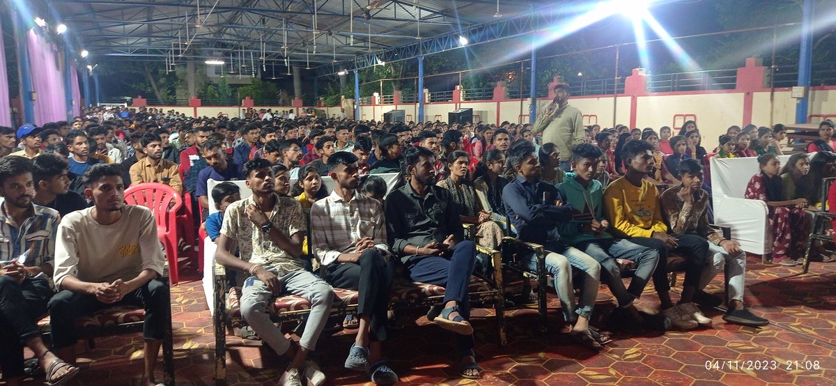 BADALGIRAS56707's tweet photo. *छात्र संवाद कार्यक्रम बड़वानी*
*संघर्षा से लड़ना सिखा*
*संघर्ष हमारी गाथा है सत्ता का कोई शोक  नही*
*बस छात्र हित  से हमारा नाता हैं*
*एनएसयूआई*
*पूर्व अध्यक्ष आदरणीय बड़े भैया अमरेश गिरासे*
*अध्यक्ष बादल गिरासे*
*SBN PG कॉलेज बड़वानी*
#nsui https://t.co/b3OtnFFiFY