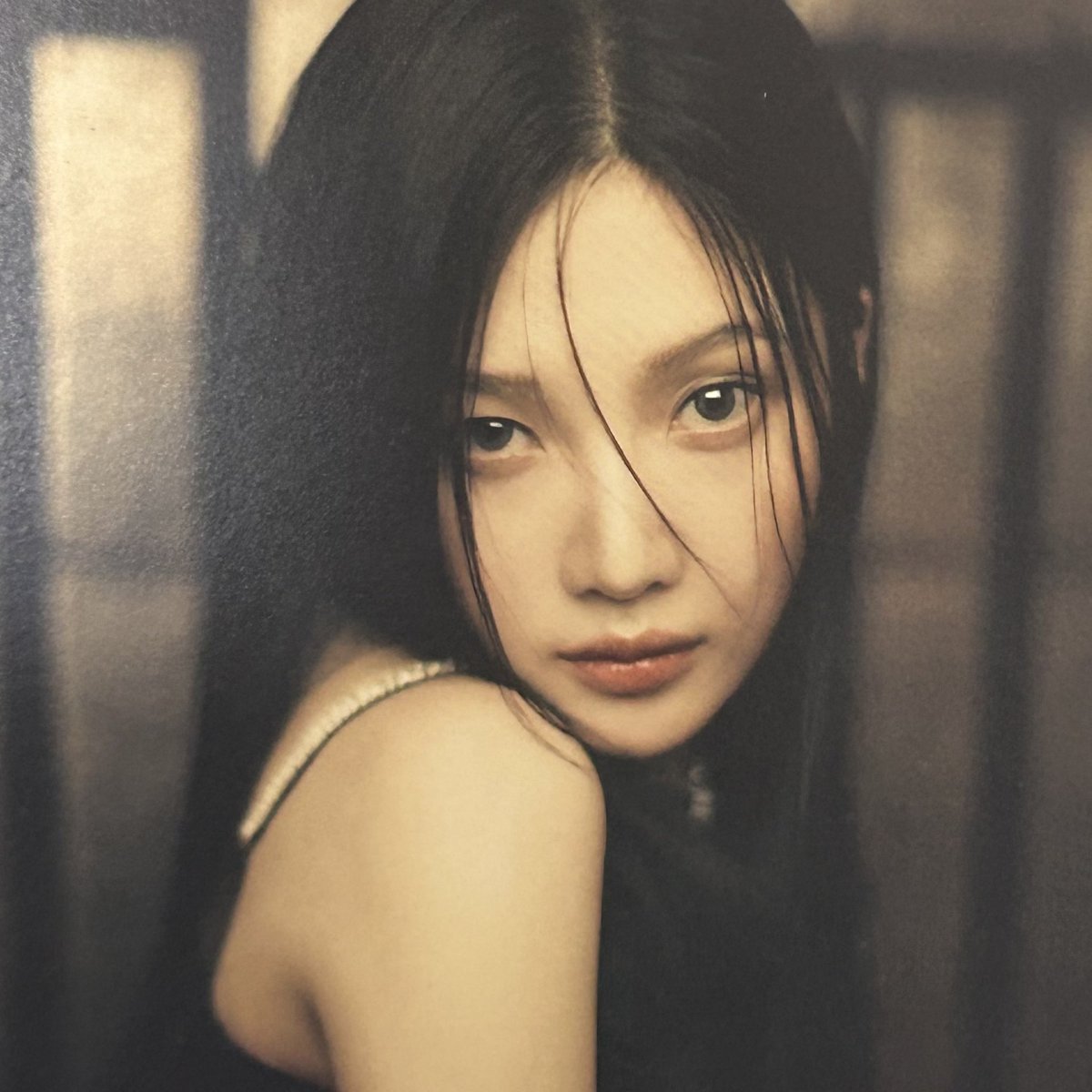 p2eeechluv's tweet photo. Chill Kill Poster ver #조이 🤍 https://t.co/muNjYSmDgr