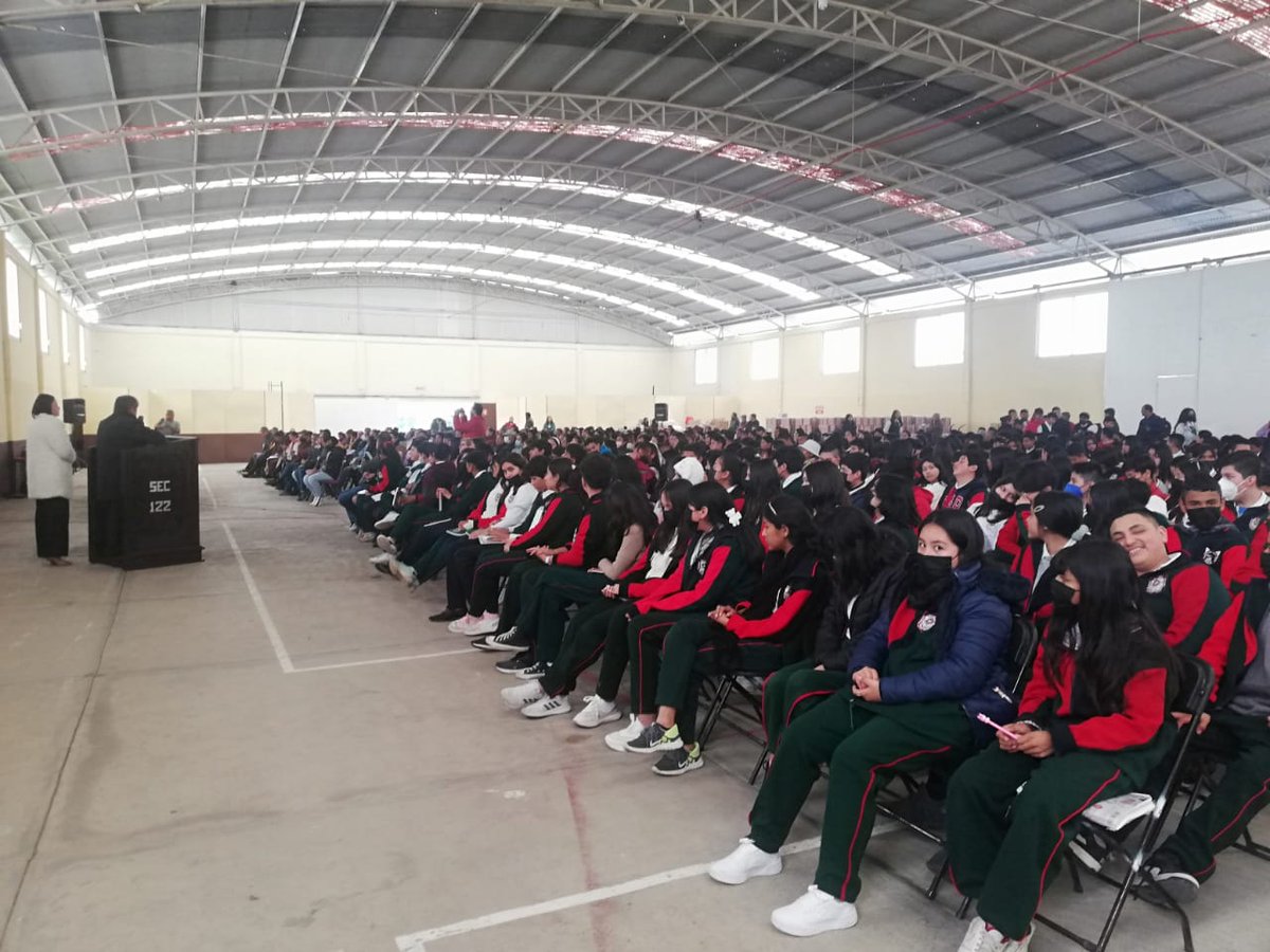 JilotepecSreb's tweet photo. Conferencia Autolesiones y Conducta Suicida, dirigida a Padres, Madres de Familia, Tutores y alumnos de la Esc. Sec. Of. No. 122, Lic. Andrés Molina Enriquez,  turno matutino; Zona Escolar S007. Dictada por la Dra. Paula Lara Flores, Subdirectora de Salud Mental DIFEM. #Educación https://t.co/d4NeYYcFhm