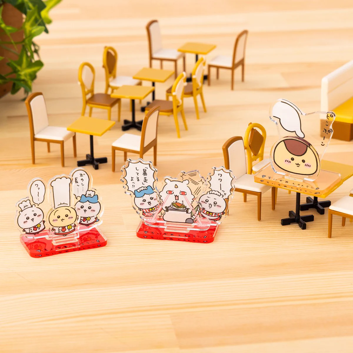 ちいかわ トレーディングレイヤーアクリルスタンド 全6種 ちいかわマーケット公式 on X: 